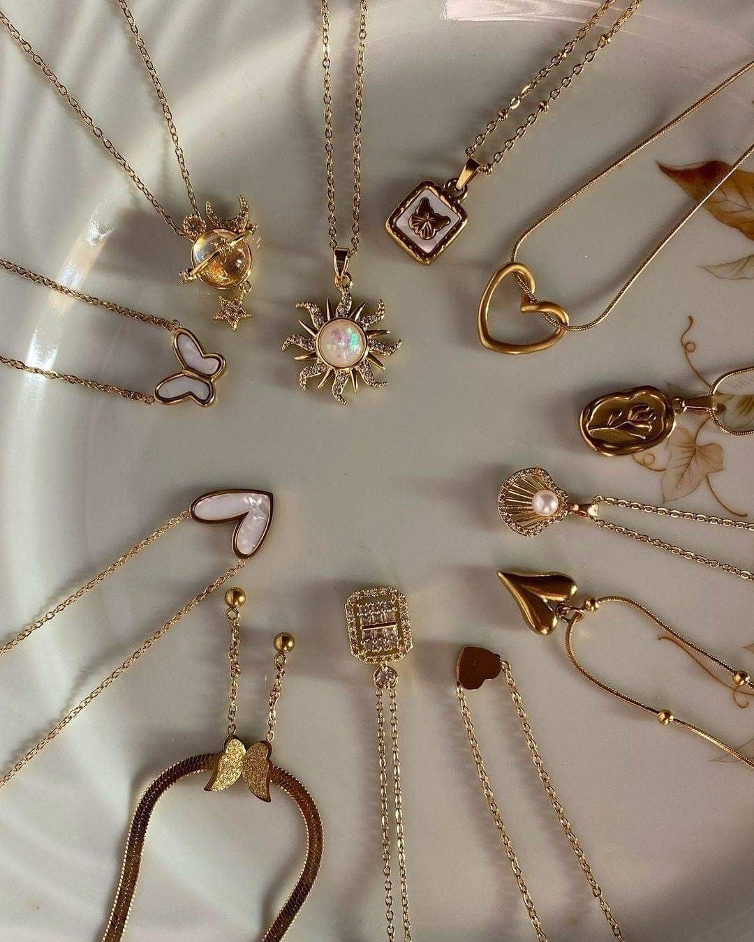 Simple necklaces